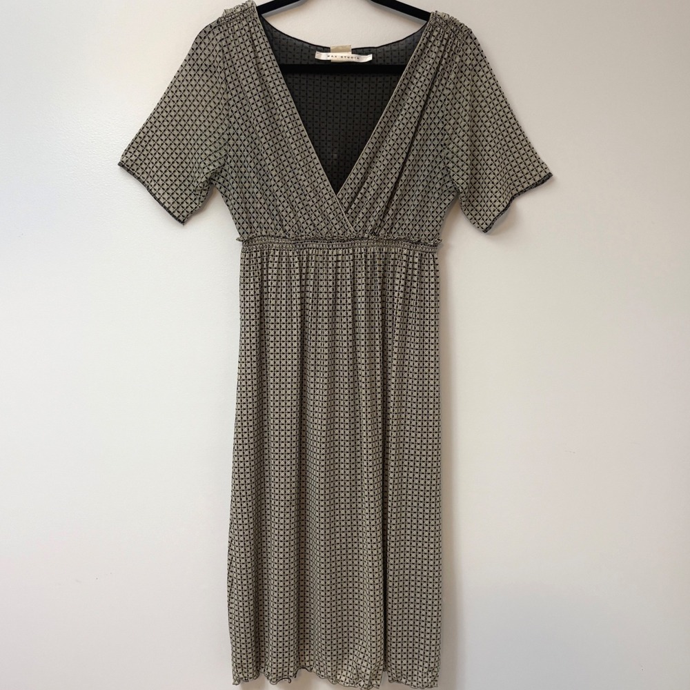 Max Studio Geometric Print V-Neck Empire Waist Midi Dress sz S Tan Green